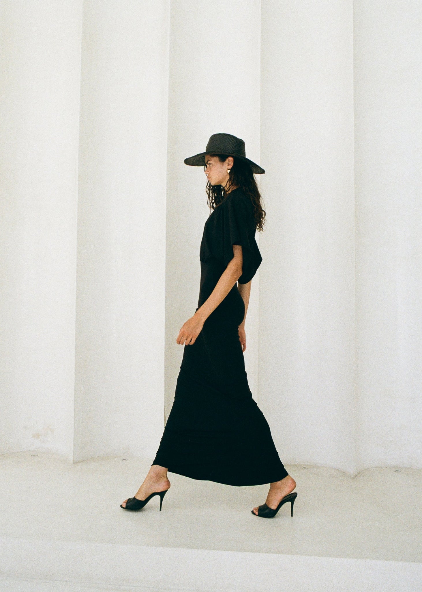 9.05 full price! - NINA DRESS BLACK LECOLLET