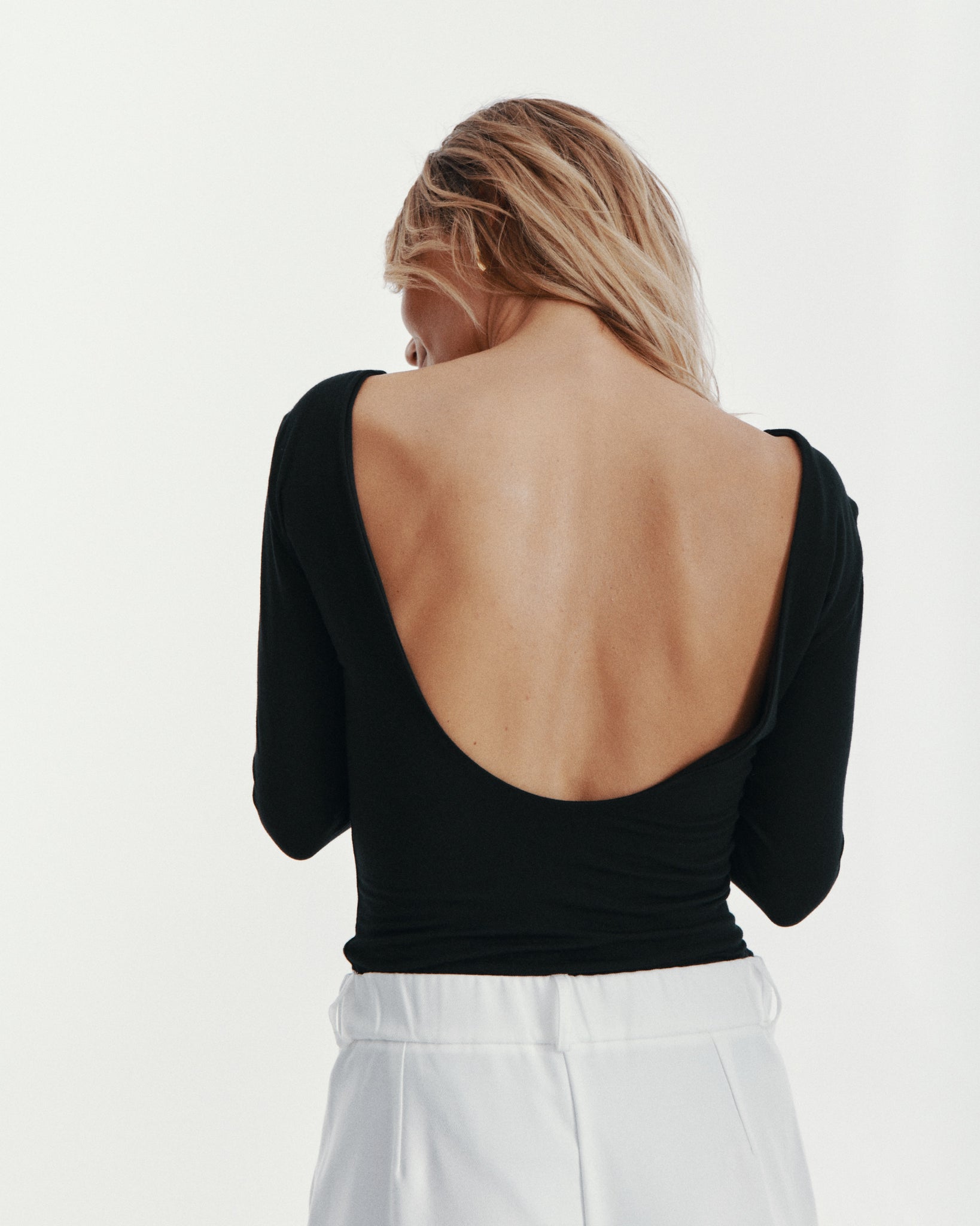 BODY BACKLESS BLACK LECOLLET