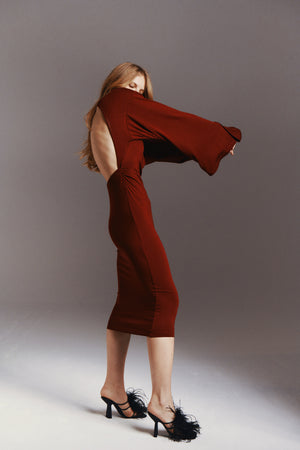 AURI BACKLESS WINE