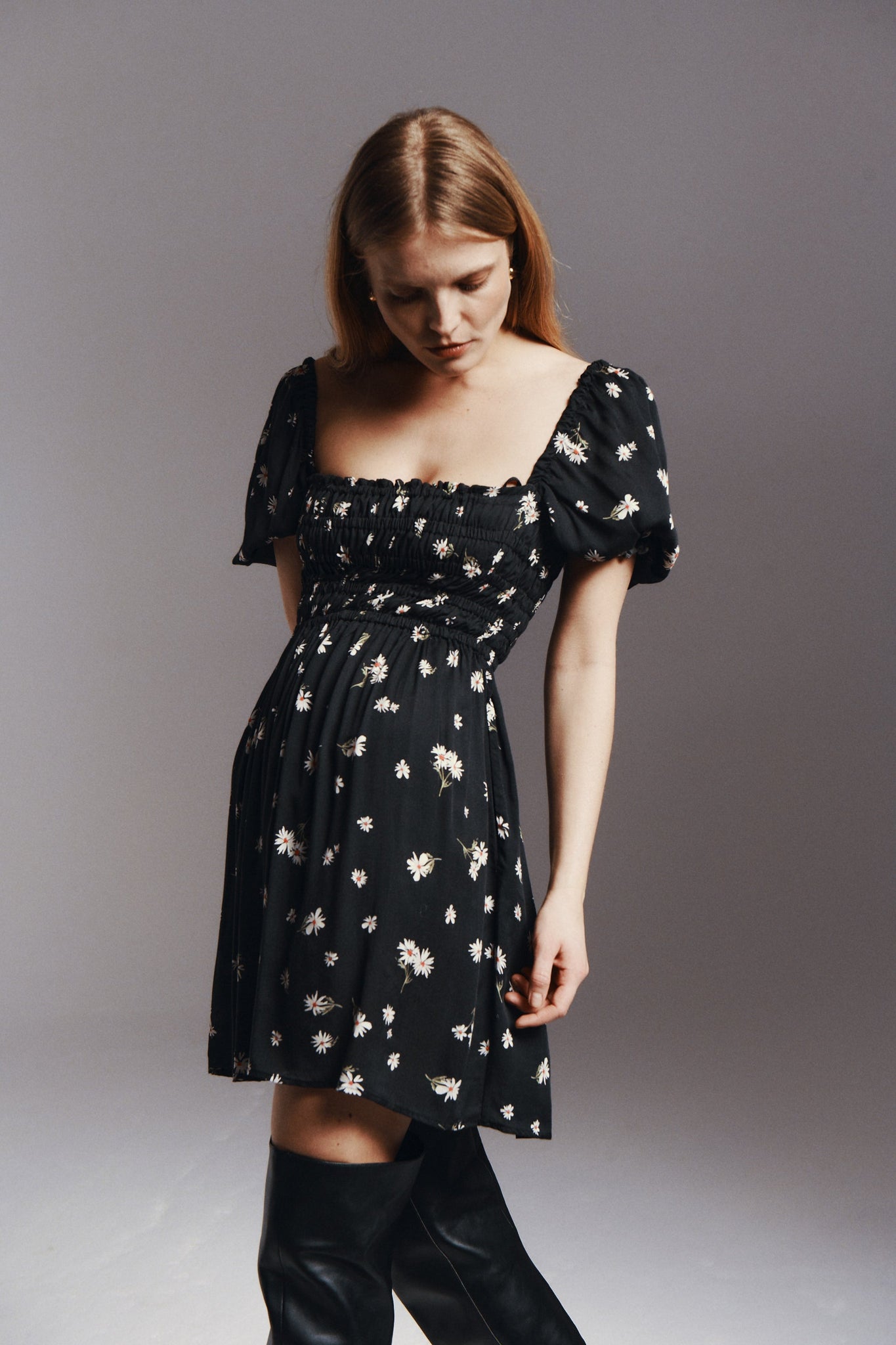 VIDA BLACK DAISY LECOLLET