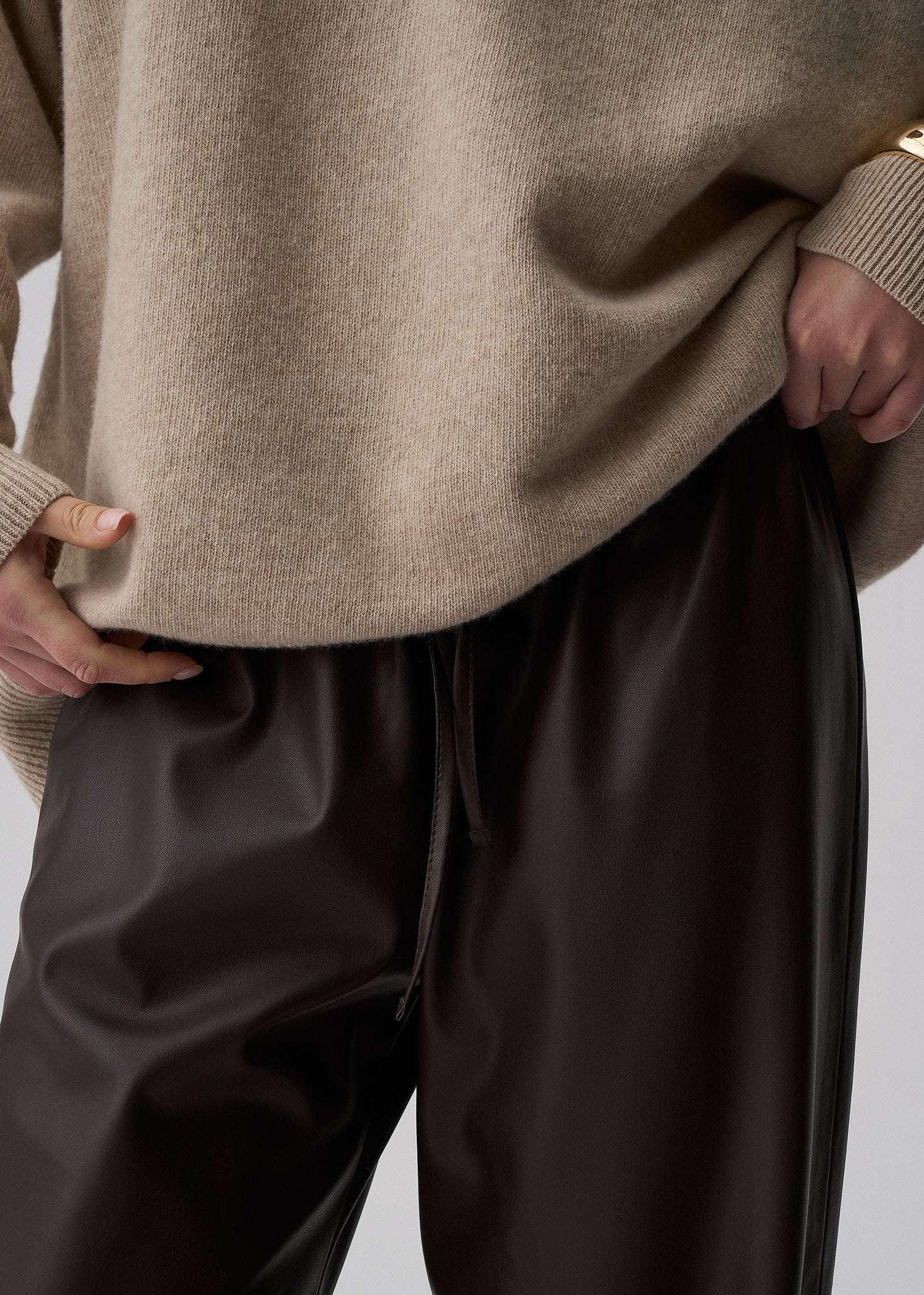31.08 SPODNIE RONI FAUX LEATHER BROWN LECOLLET