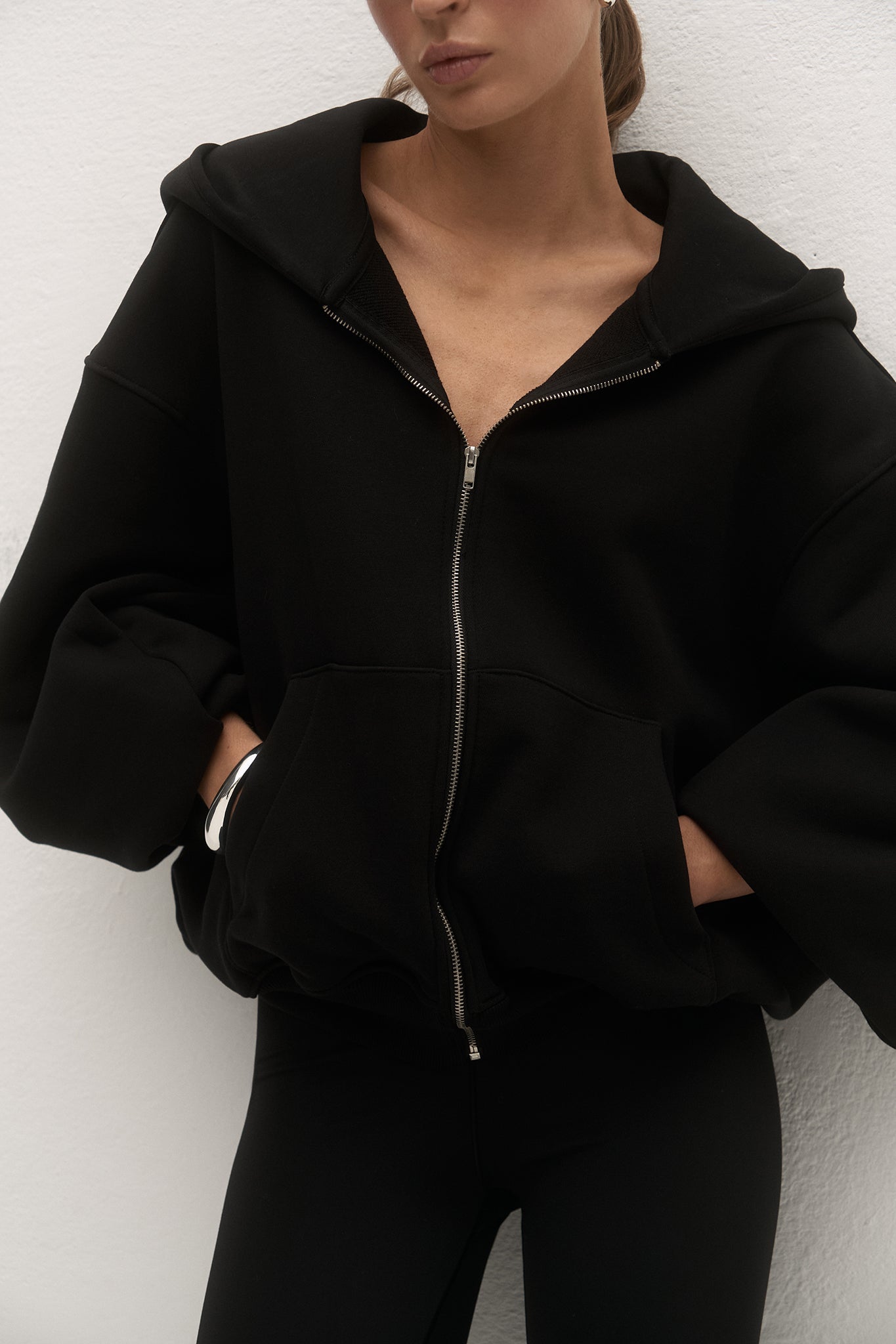 BLUZA TOMZI BLACK LECOLLET