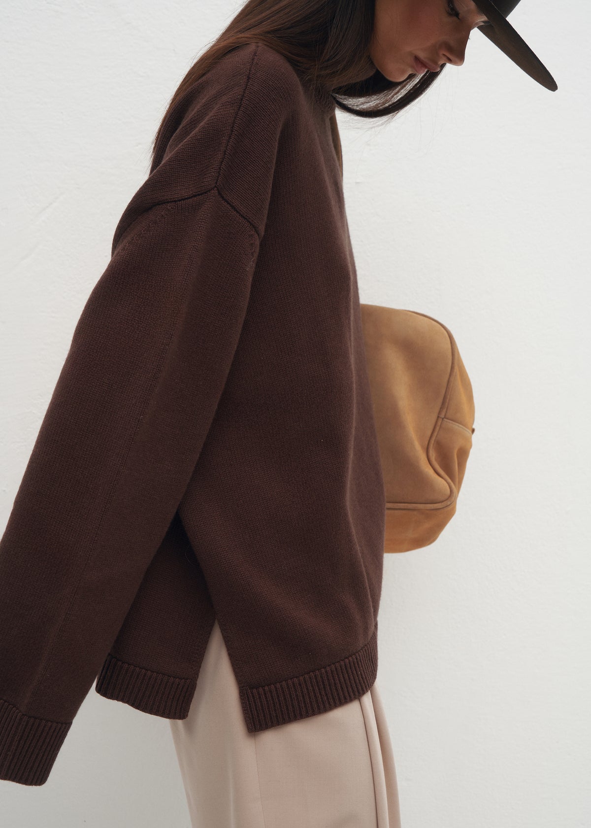 OLIA BROWN TURTLENECK