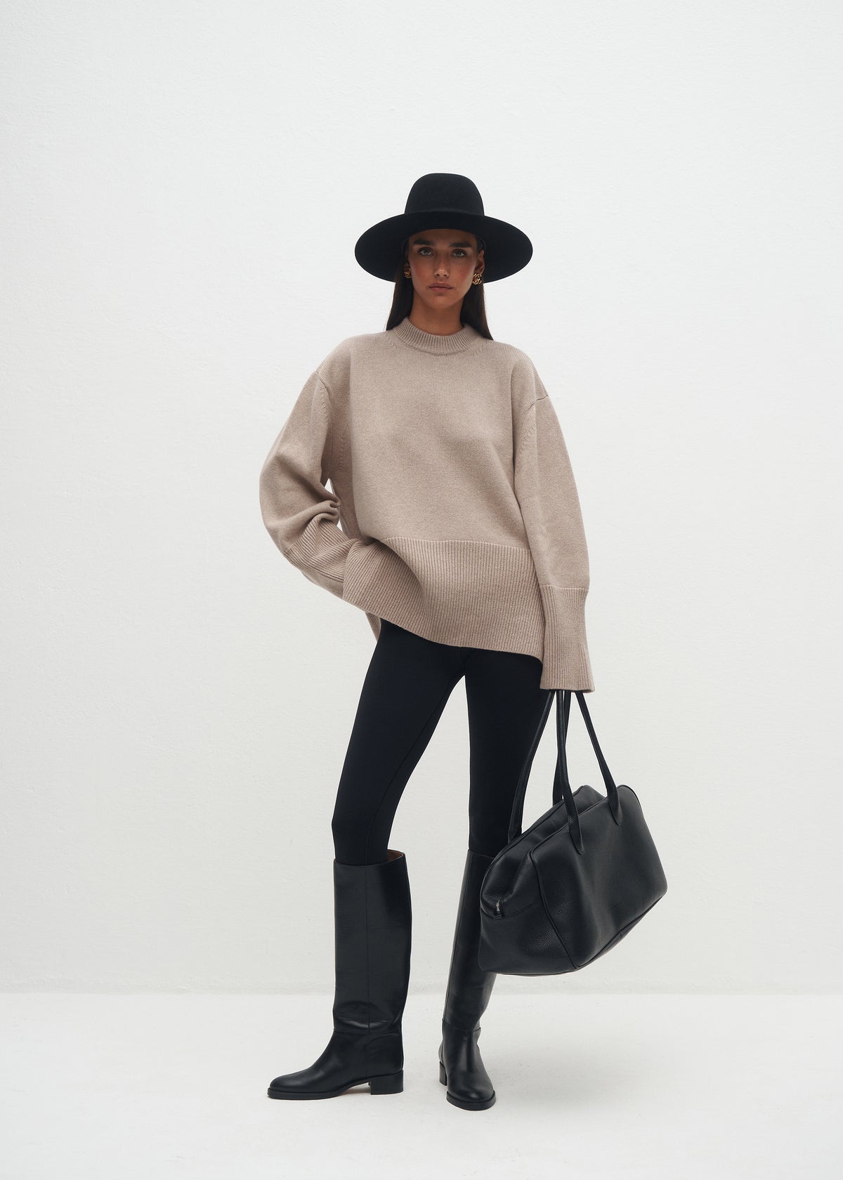 ELWEN TAUPE SWEATER