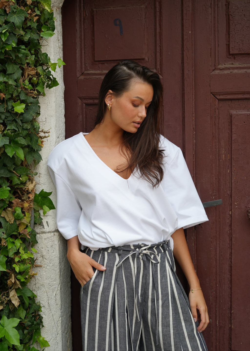 JULIE V NECK WHITE LECOLLET