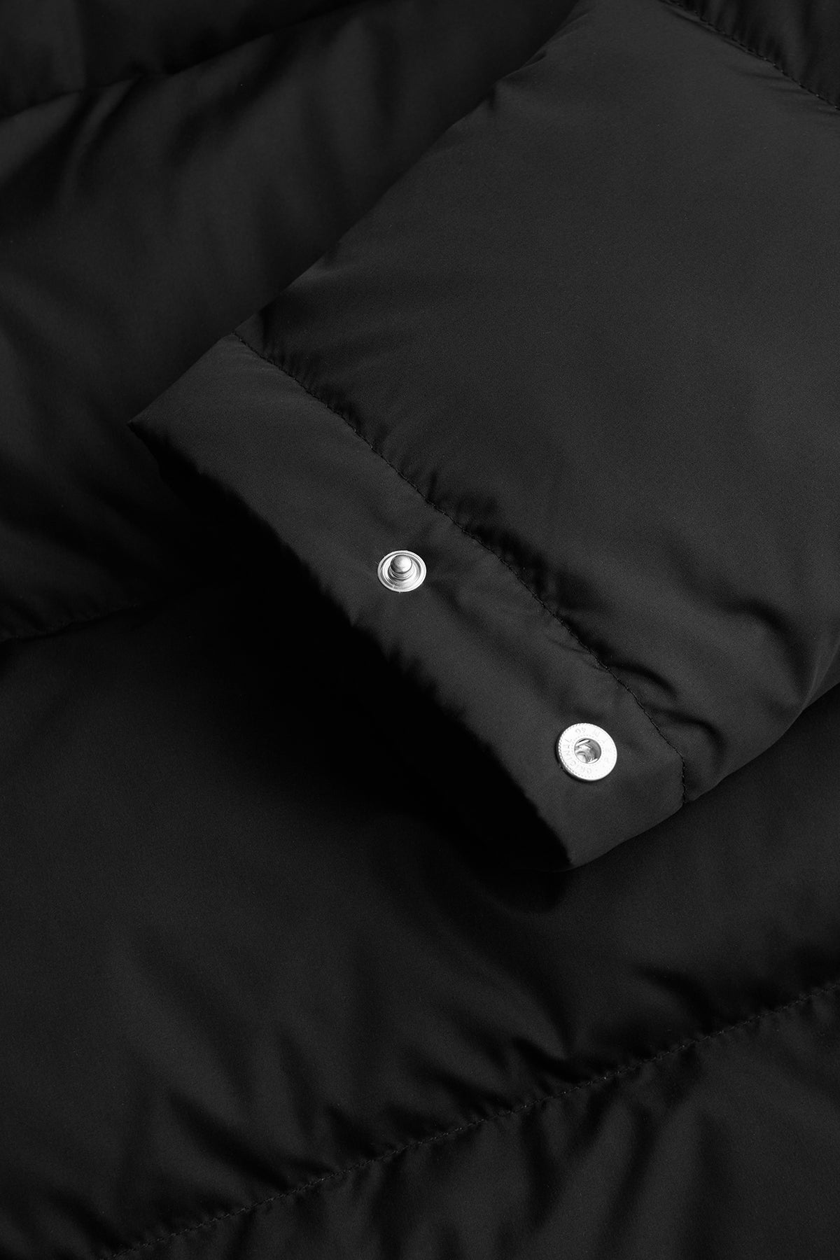 BORMIO HOODED BLACK JACKET 