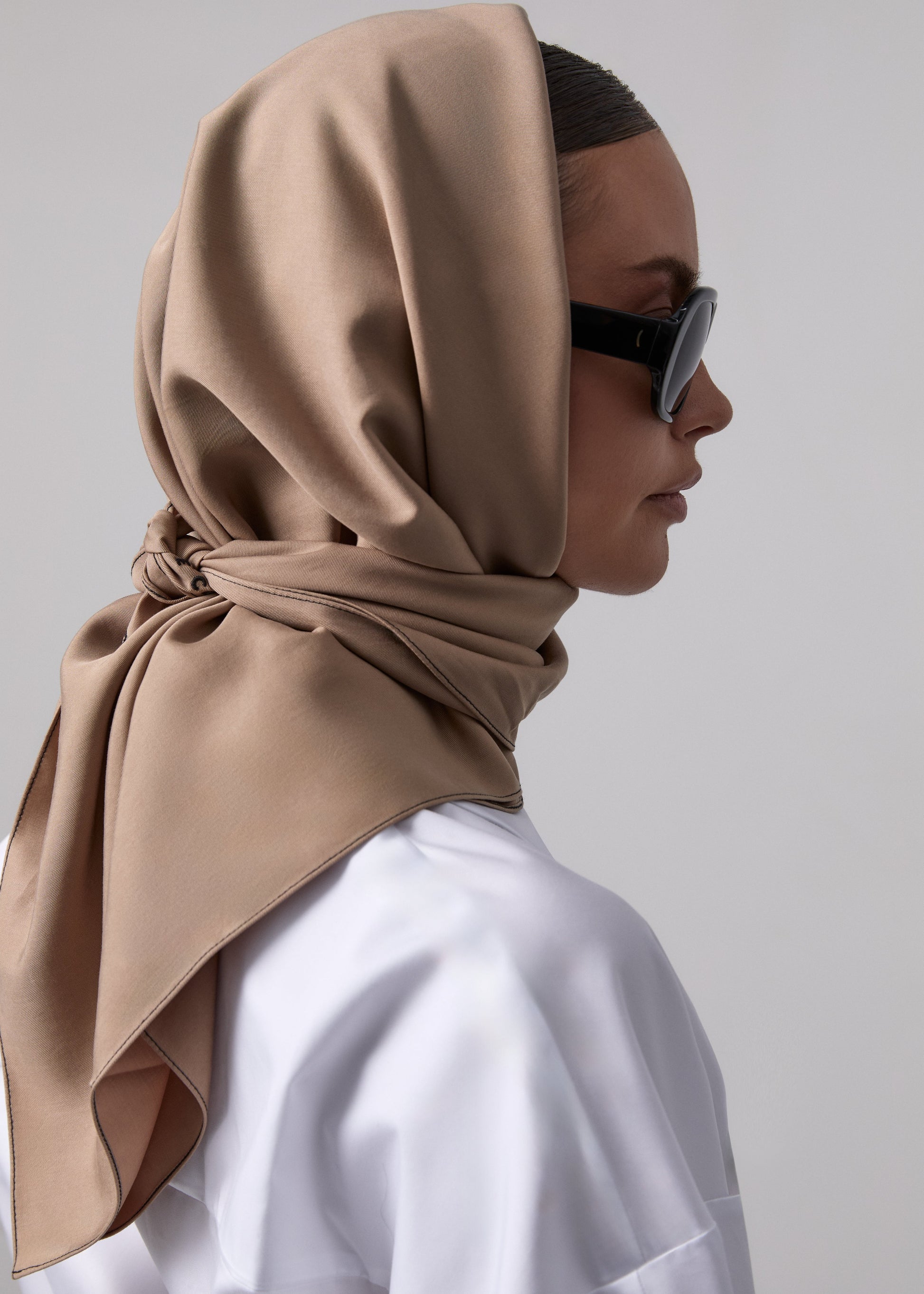 CHUSTA ARREA BEIGE LECOLLET