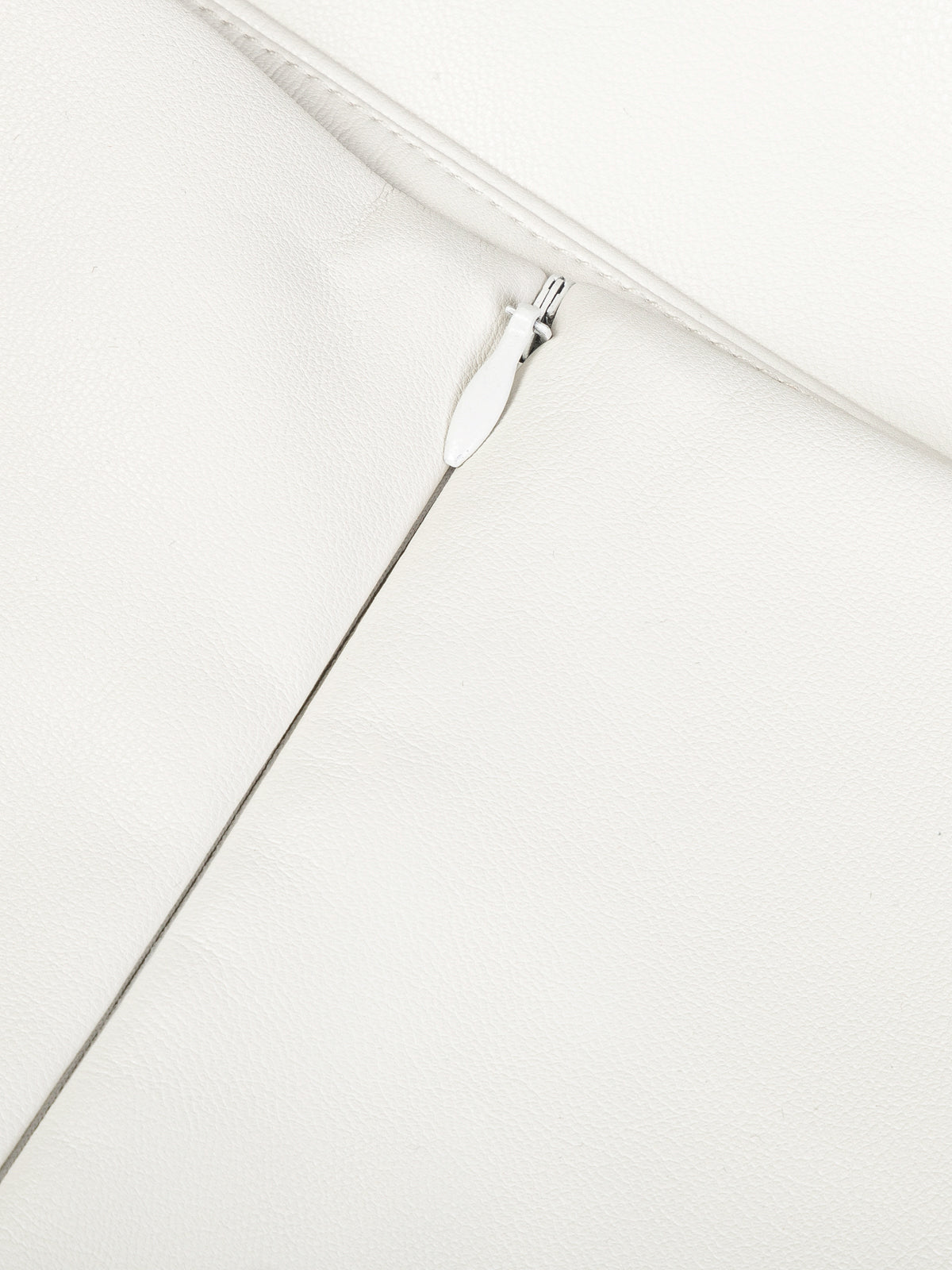OZI WHITE LECOLLET